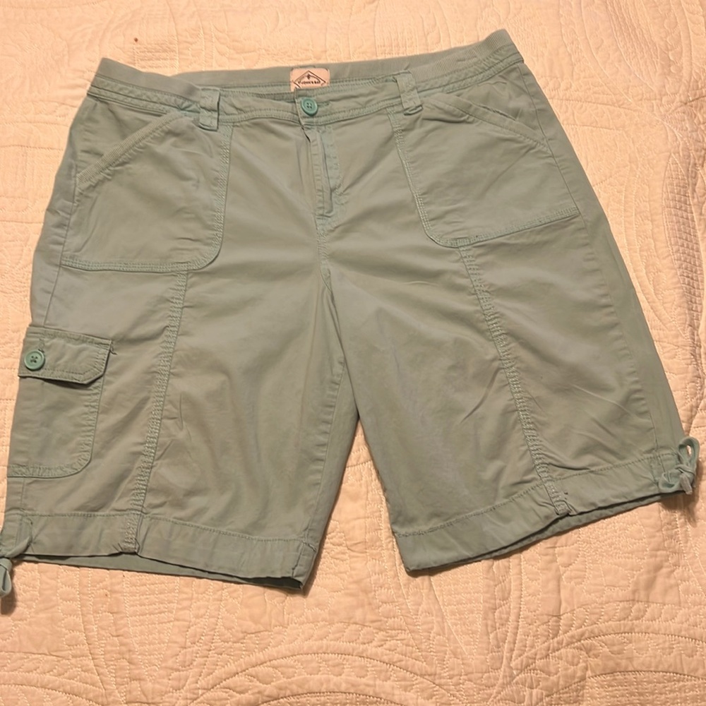 Classic St. John’s Bay cargo Bermuda ladies shorts.